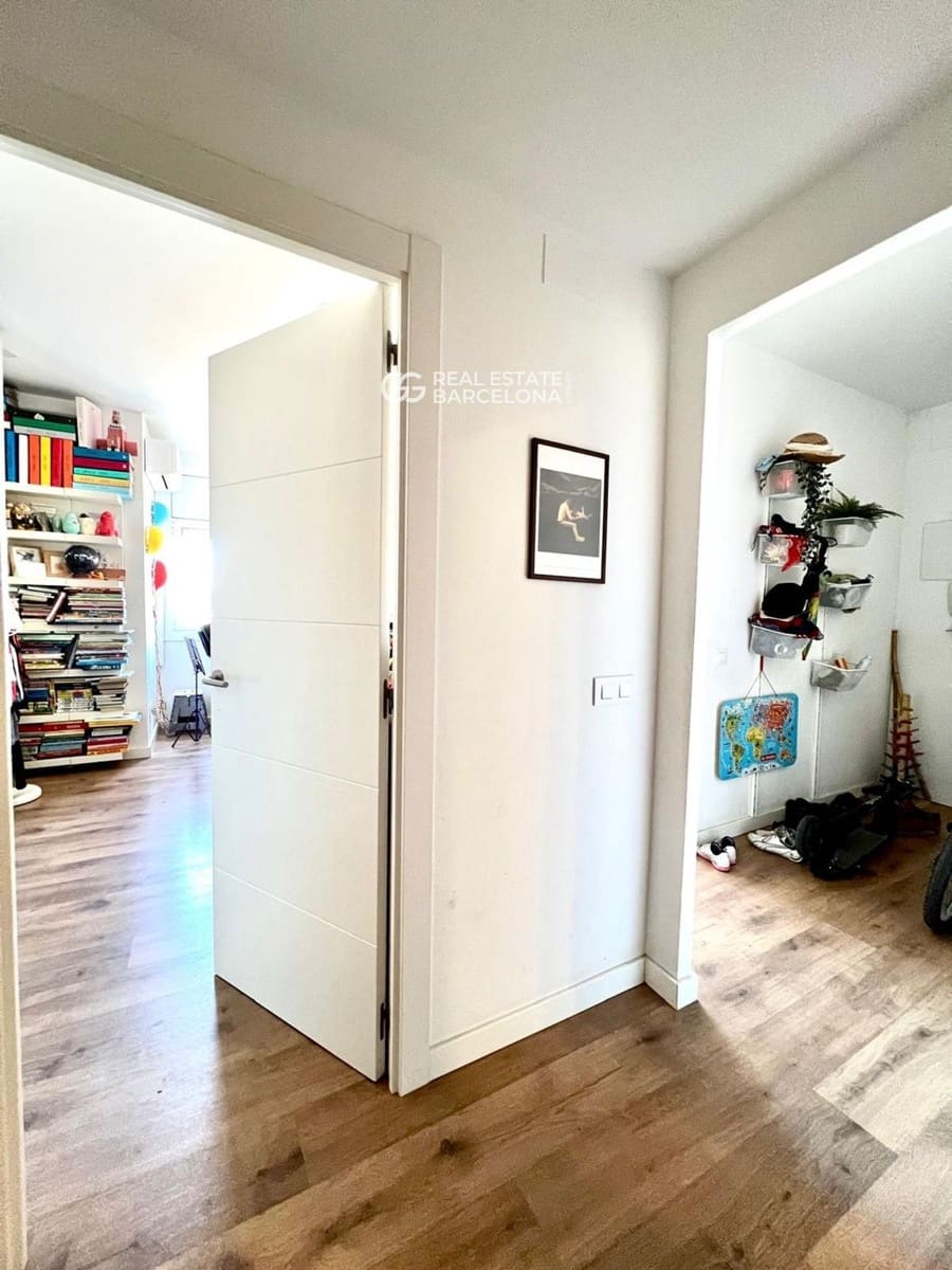 3 bedroom Flat for sale in Barcelona city - € 675,000 (Ref: 9482321)