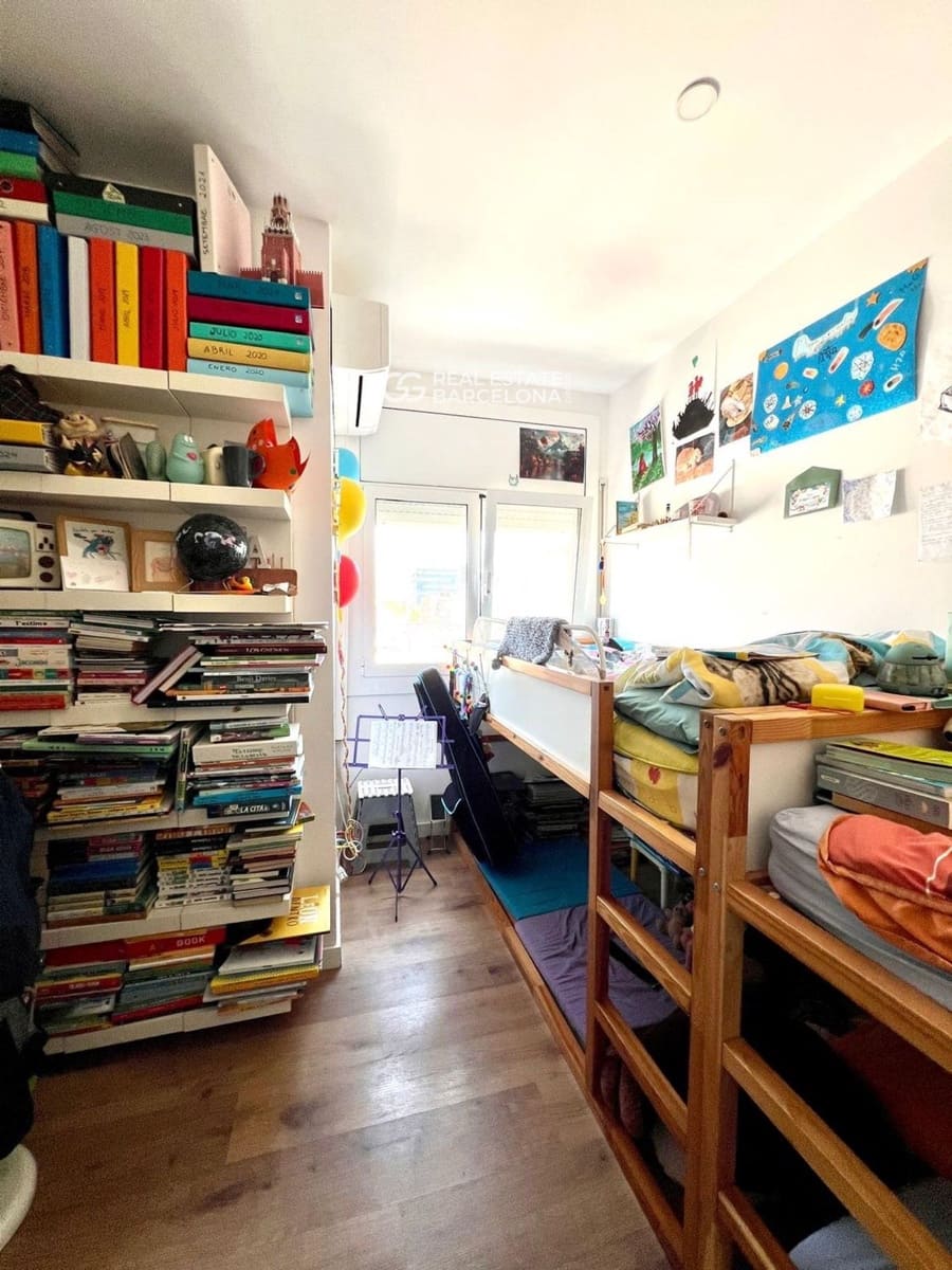 3 bedroom Flat for sale in Barcelona city - € 675,000 (Ref: 9482321)