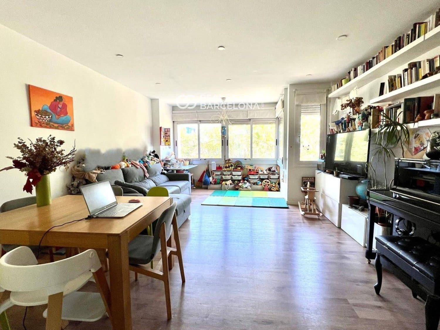 3 bedroom Flat for sale in Barcelona city - € 675,000 (Ref: 9482321)