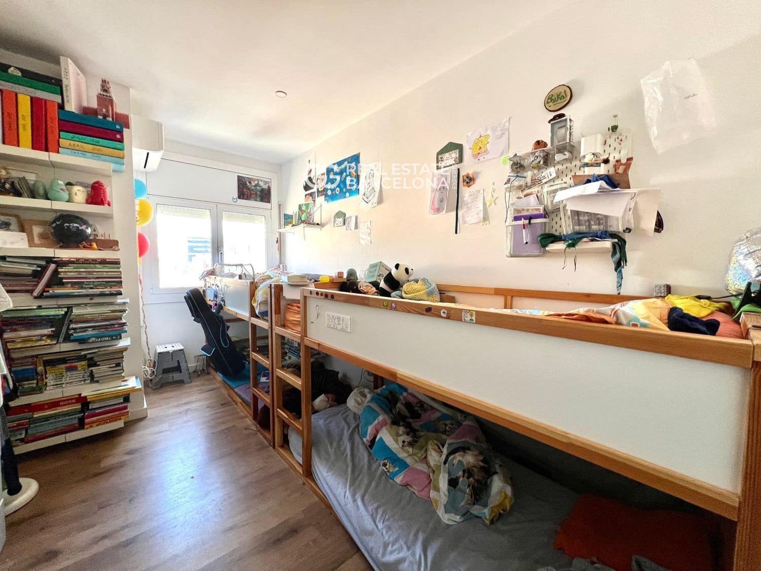 3 bedroom Flat for sale in Barcelona city - € 675,000 (Ref: 9482321)