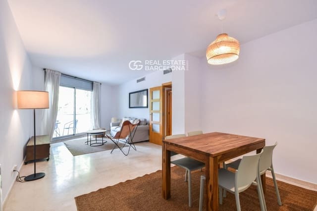 4 soveværelse Lejlighed til salg i Sant Martí, Barcelona by med garage - € 690.000 (Ref: 9482322)