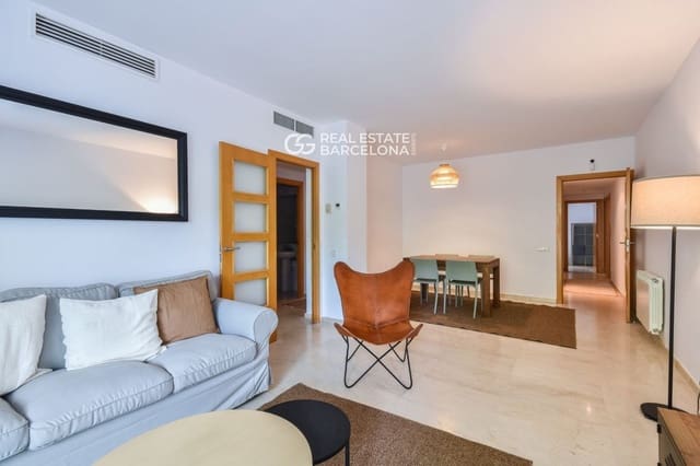 4 soveværelse Lejlighed til salg i Sant Martí, Barcelona by med garage - € 690.000 (Ref: 9482322)