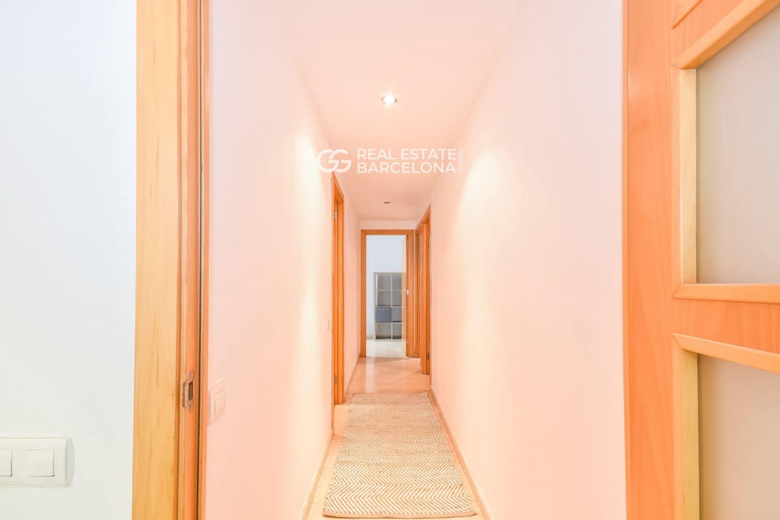 4 soveværelse Lejlighed til salg i Barcelona by med garage - € 690.000 (Ref: 9482322)