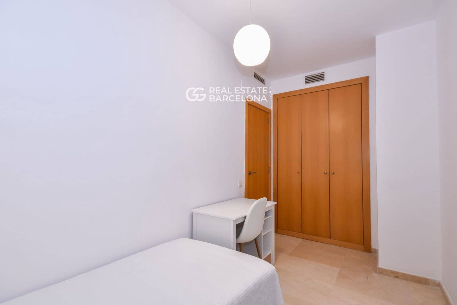 4 soveværelse Lejlighed til salg i Barcelona by med garage - € 690.000 (Ref: 9482322)