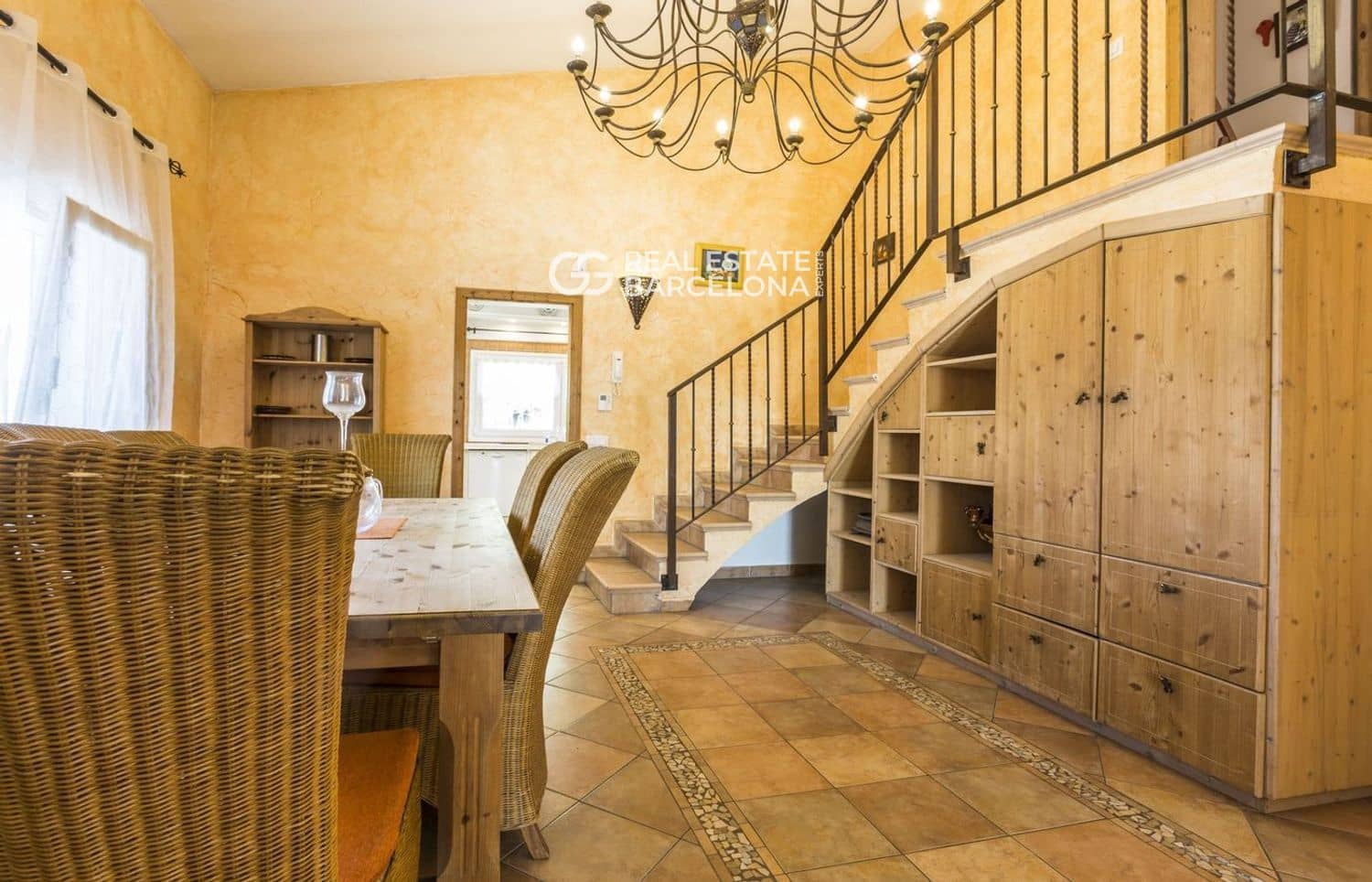 5 bedroom Villa for sale in Empuriabrava with pool garage - € 1,200,000 (Ref: 9482332)