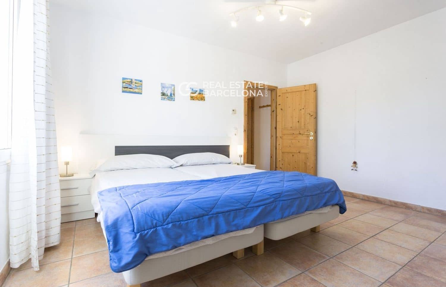 5 bedroom Villa for sale in Empuriabrava with pool garage - € 1,200,000 (Ref: 9482332)