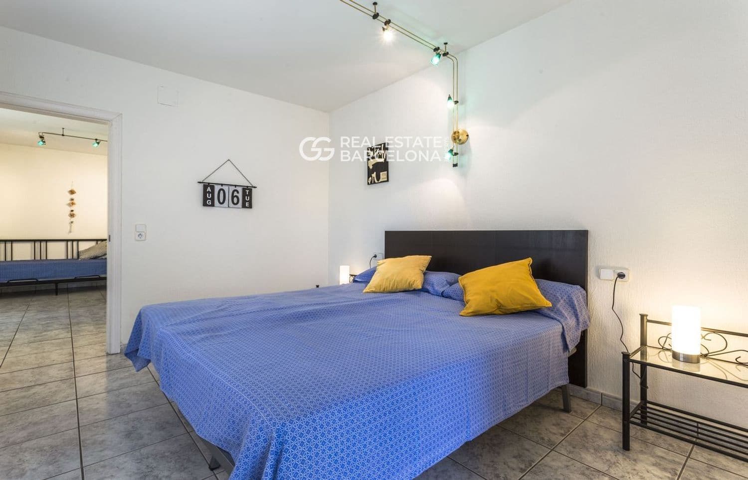 5 bedroom Villa for sale in Empuriabrava with pool garage - € 1,200,000 (Ref: 9482332)