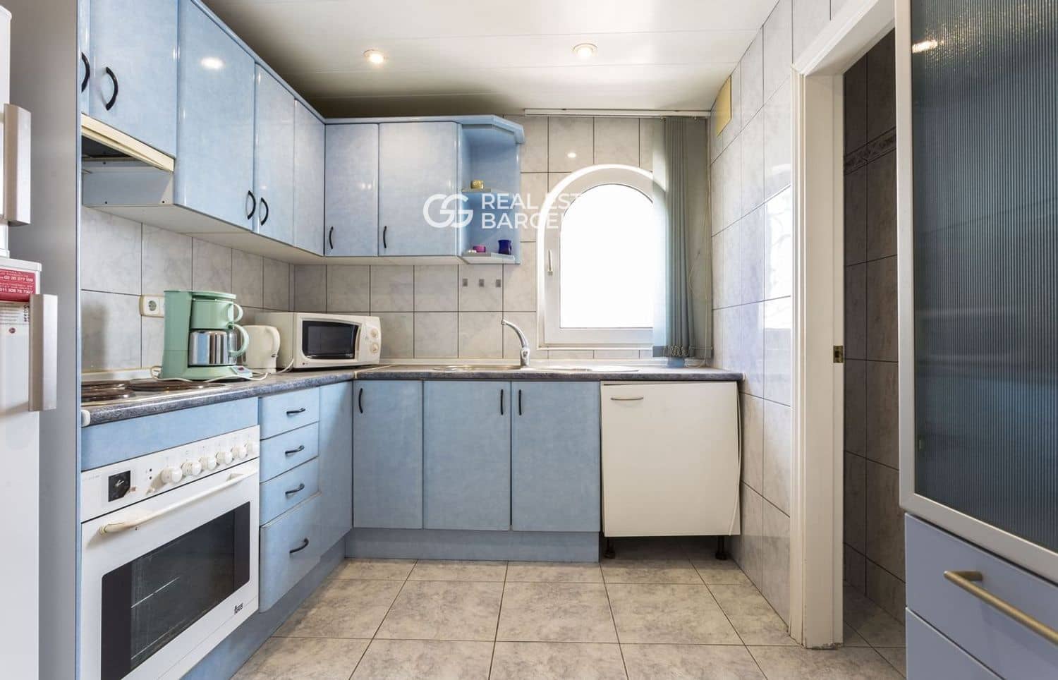 5 bedroom Villa for sale in Empuriabrava with pool garage - € 1,200,000 (Ref: 9482332)