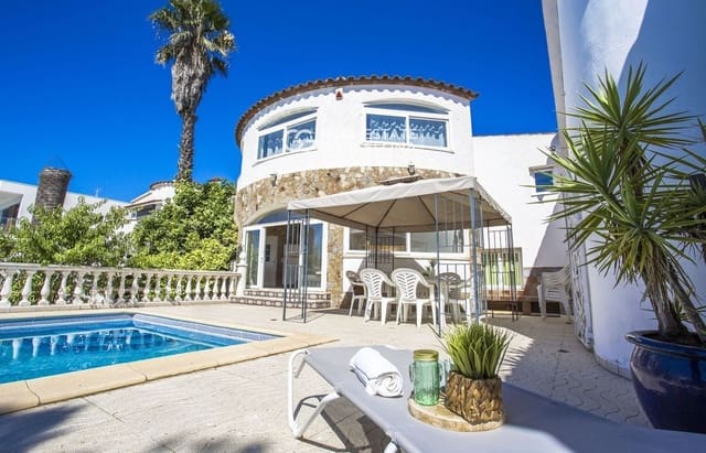 5 soverom Villa til salgs i Empuriabrava, Castelló d'Empúries med svømmebasseng garasje - € 1 200 000 (Ref: 9482332)