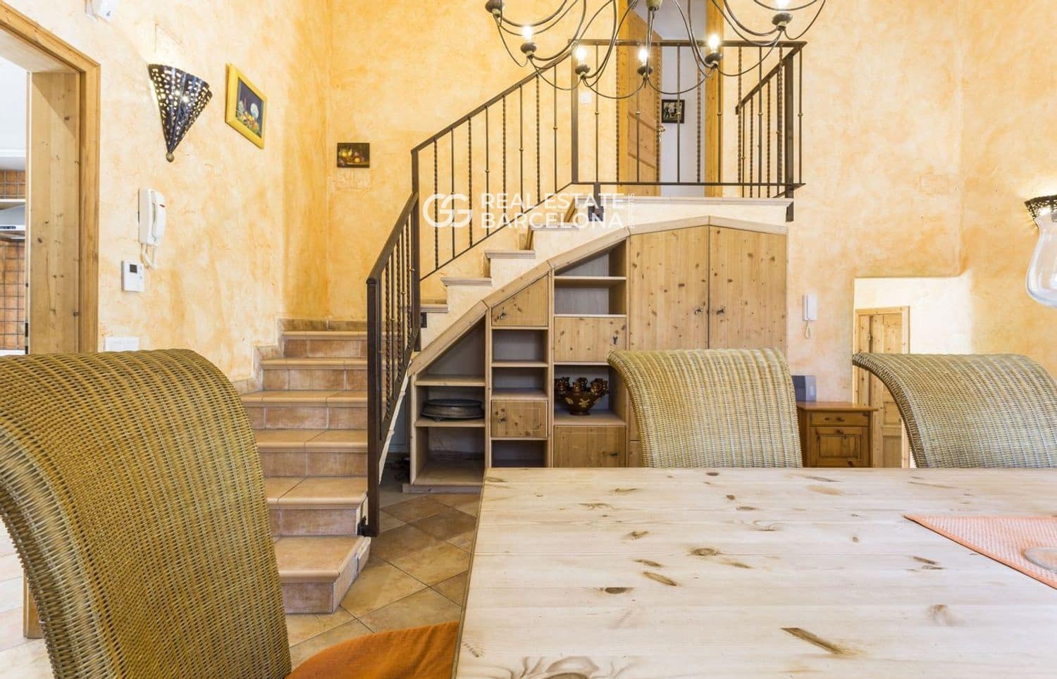 5 bedroom Villa for sale in Empuriabrava with pool garage - € 1,200,000 (Ref: 9482332)