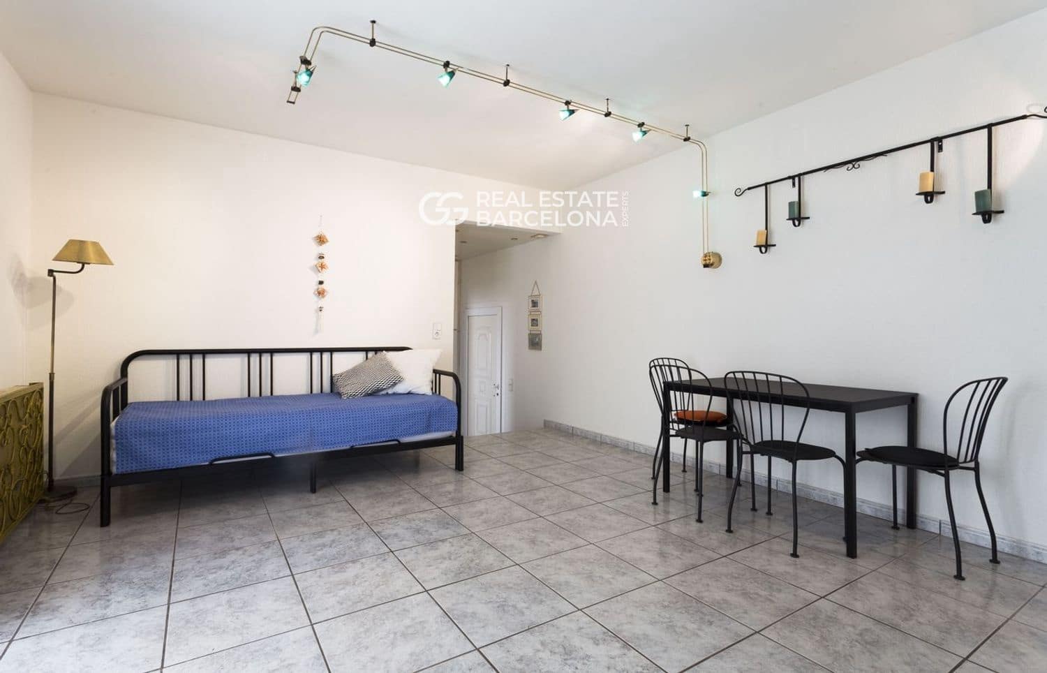 5 bedroom Villa for sale in Empuriabrava with pool garage - € 1,200,000 (Ref: 9482332)