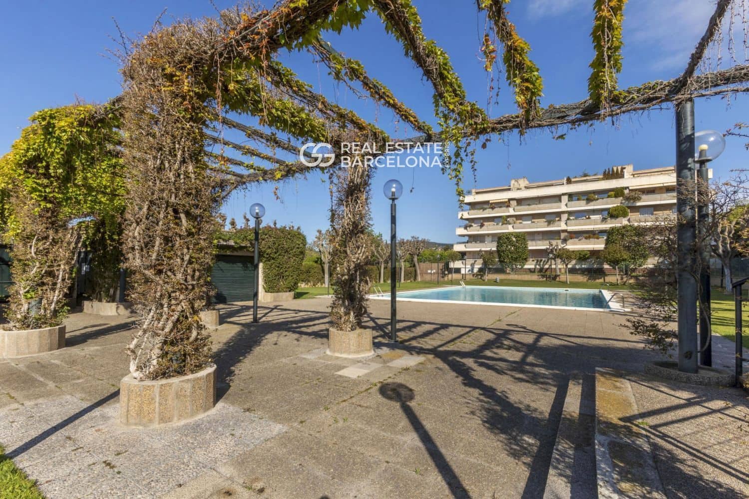 6 chambre Penthouse à vendre à Sant Andreu de Llavaneres avec piscine garage - 795 000 € (Ref: 9482336)