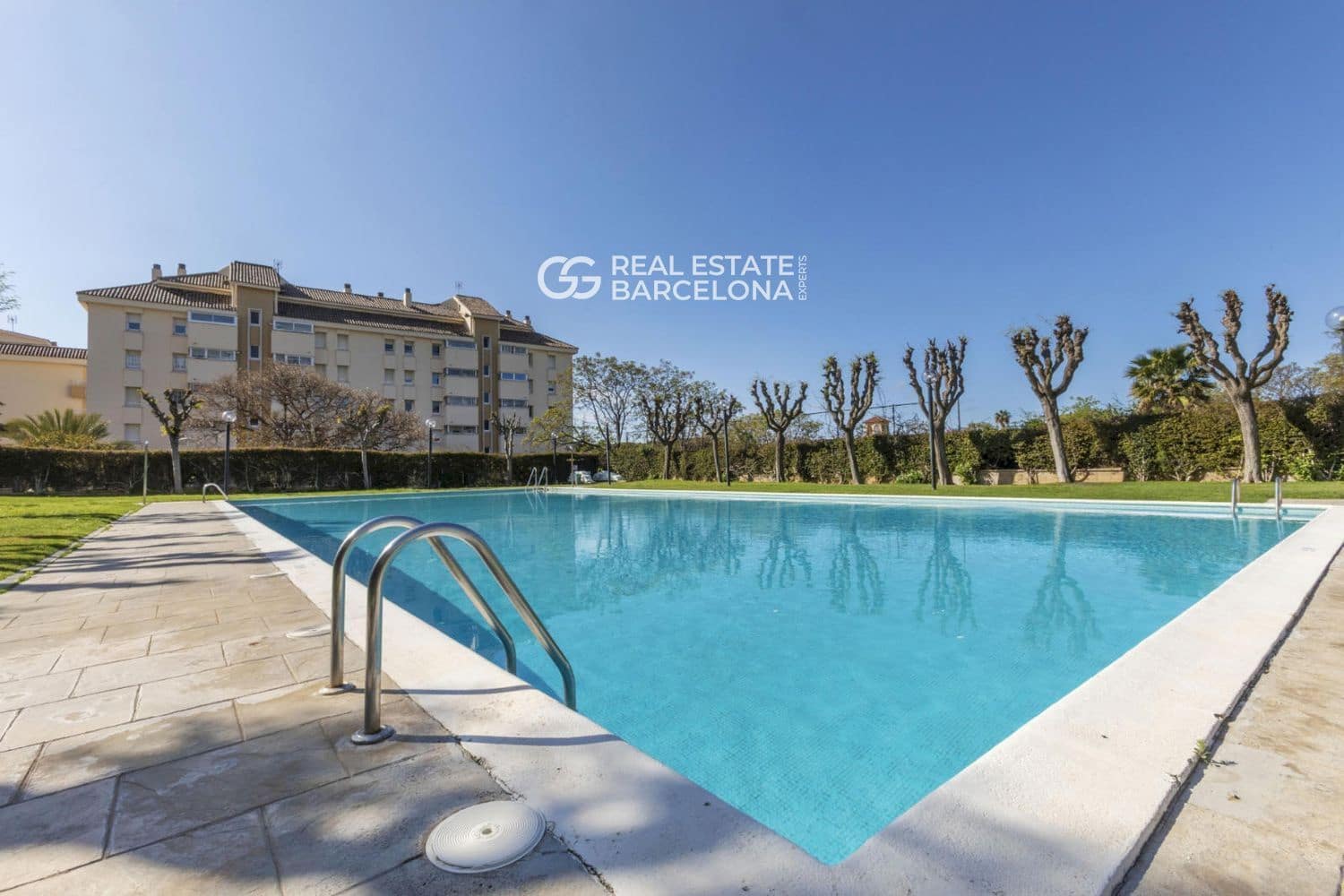 6 chambre Penthouse à vendre à Sant Andreu de Llavaneres avec piscine garage - 795 000 € (Ref: 9482336)