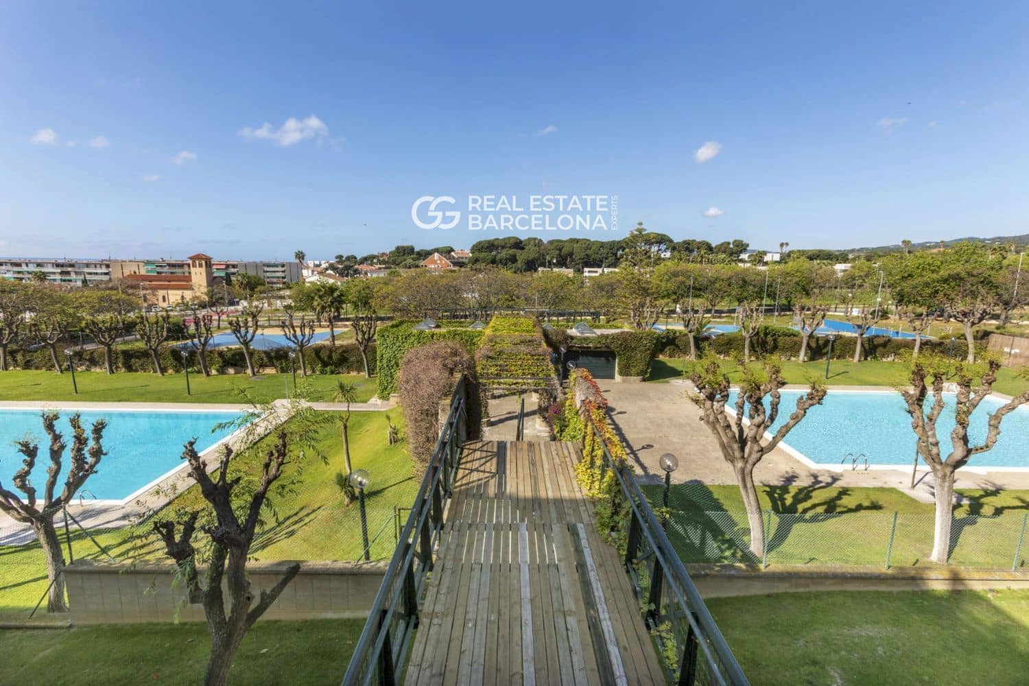 6 chambre Penthouse à vendre à Sant Andreu de Llavaneres avec piscine garage - 795 000 € (Ref: 9482336)