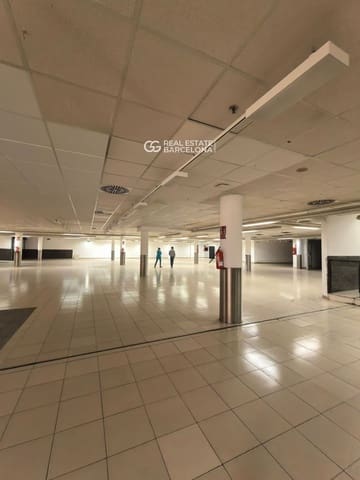 Kaupallinen myytävänä paikassa Terrassa - 2 200 000 € (Ref: 9482337)