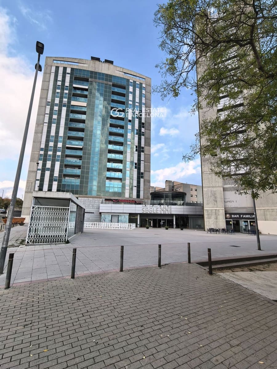 Kaupallinen myytävänä paikassa Terrassa - 2 200 000 € (Ref: 9482337)