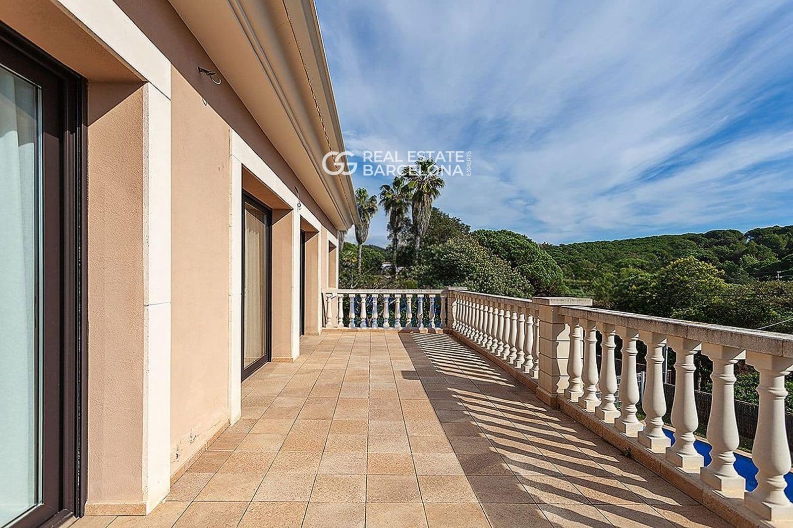 6 bedroom Villa for sale in Lloret de Mar with pool garage - € 2,300,000 (Ref: 9482339)