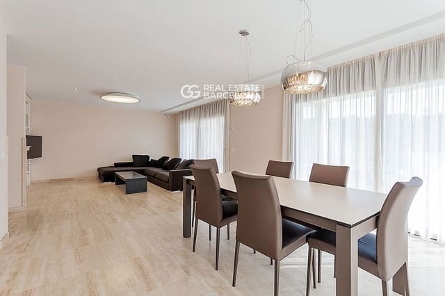 6 soverom Villa til salgs i Lloret de Mar med svømmebasseng garasje - € 2 300 000 (Ref: 9482339)