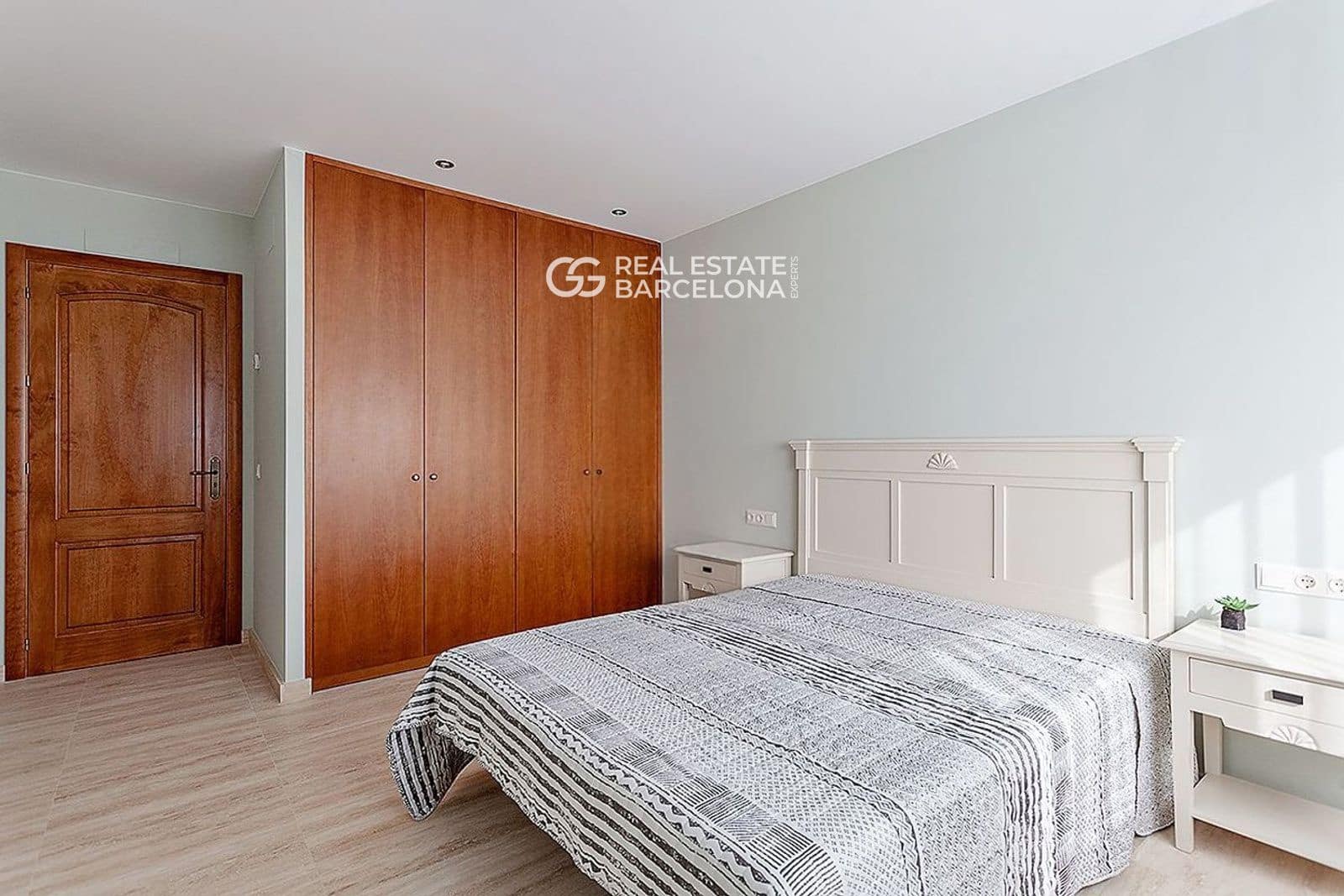 6 bedroom Villa for sale in Lloret de Mar with pool garage - € 2,300,000 (Ref: 9482339)