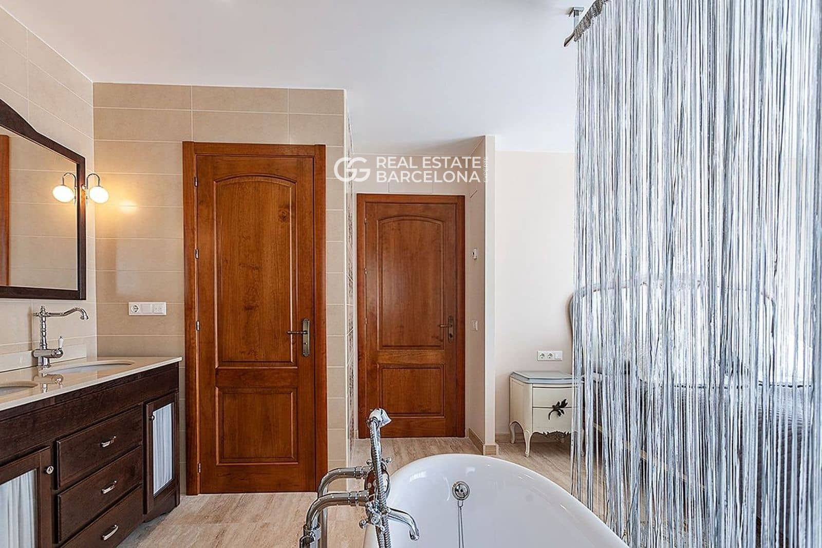 6 bedroom Villa for sale in Lloret de Mar with pool garage - € 2,300,000 (Ref: 9482339)