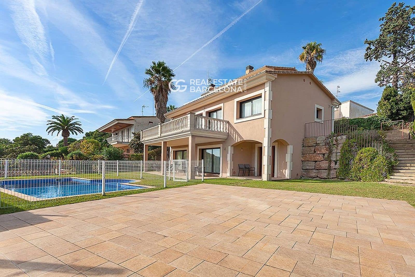 6 bedroom Villa for sale in Lloret de Mar with pool garage - € 2,300,000 (Ref: 9482339)
