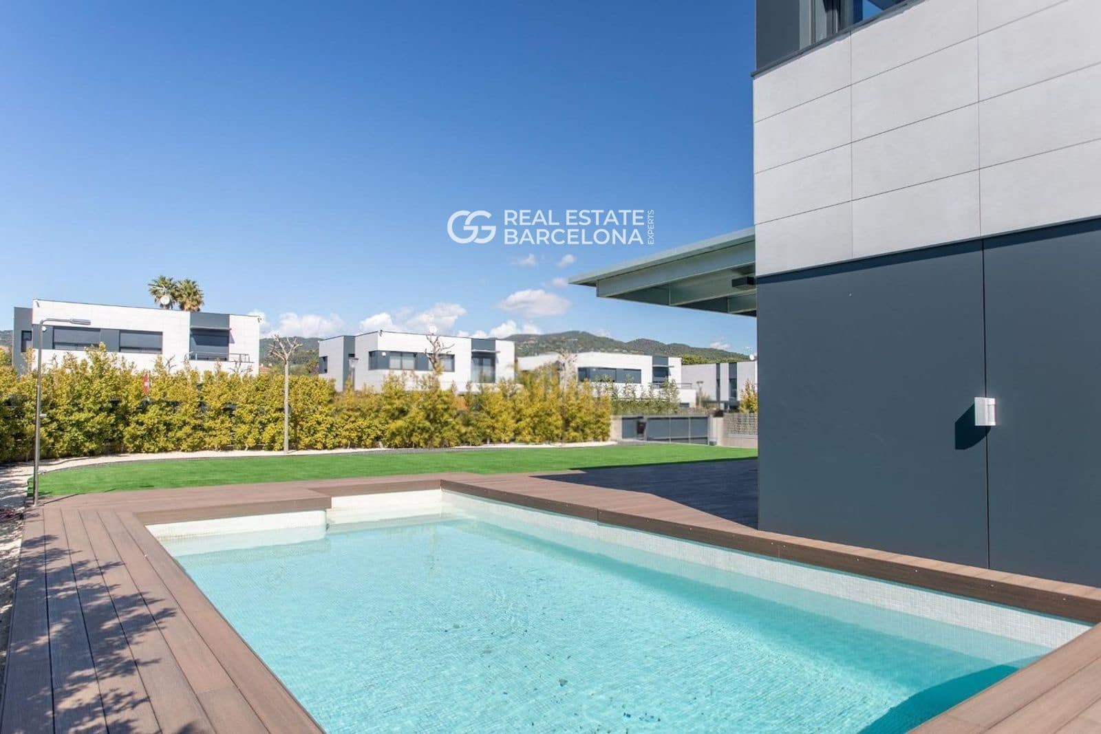 5 bedroom Villa for sale in Sant Andreu de Llavaneres with pool garage - € 1,390,000 (Ref: 9482341)