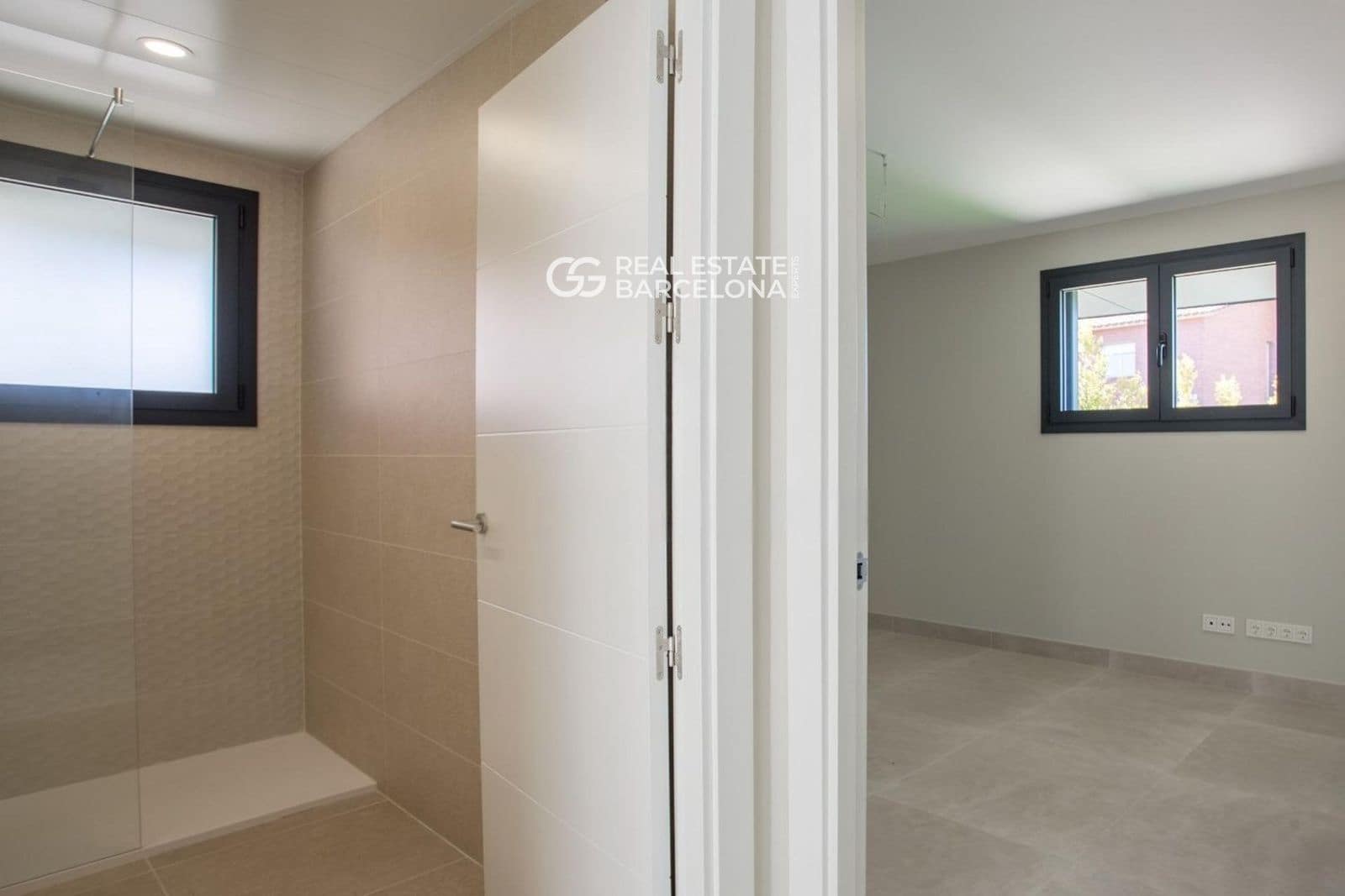 5 bedroom Villa for sale in Sant Andreu de Llavaneres with pool garage - € 1,390,000 (Ref: 9482341)