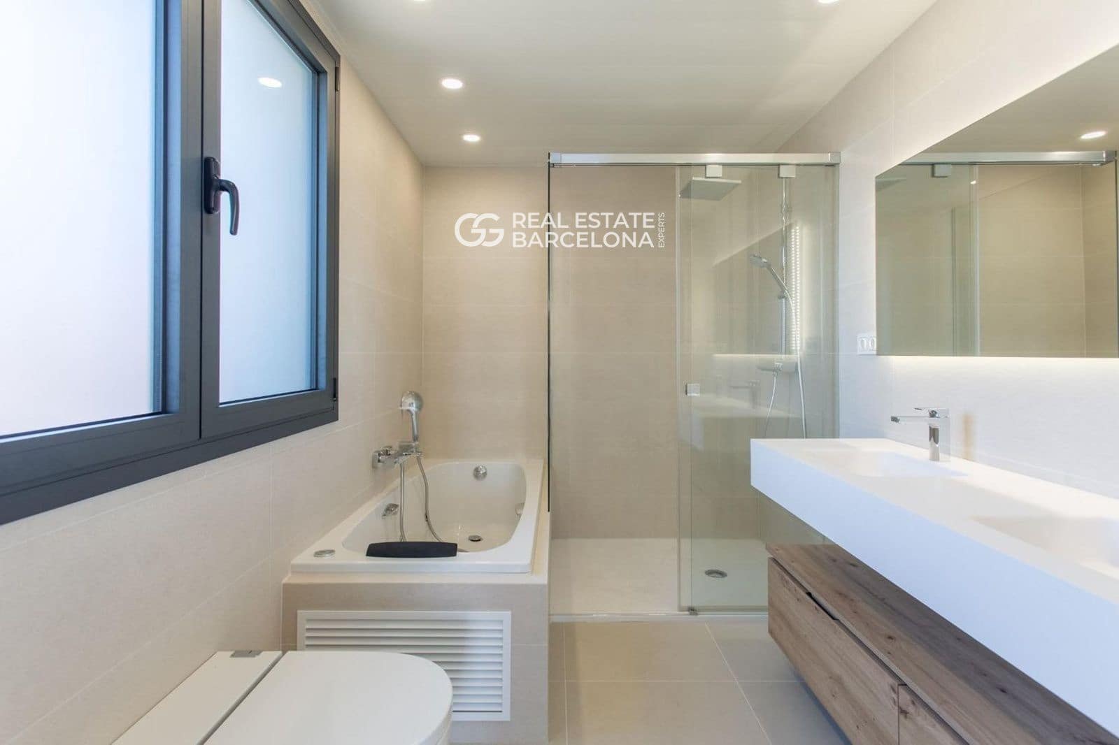 5 bedroom Villa for sale in Sant Andreu de Llavaneres with pool garage - € 1,390,000 (Ref: 9482341)