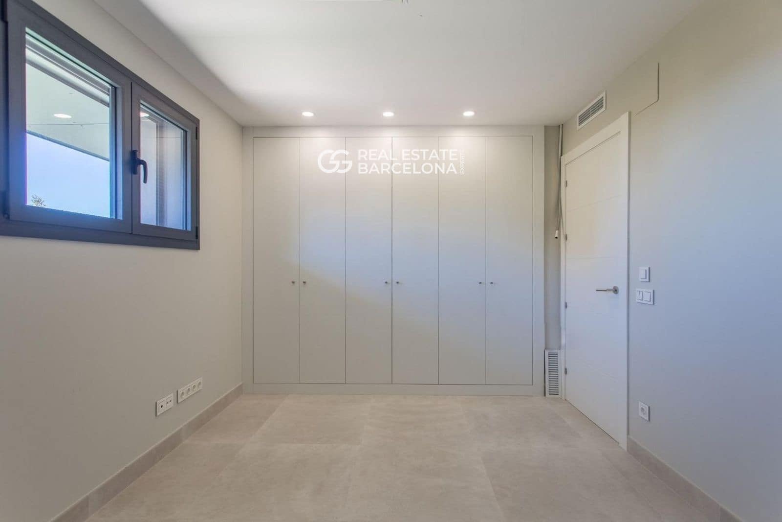 5 bedroom Villa for sale in Sant Andreu de Llavaneres with pool garage - € 1,390,000 (Ref: 9482341)