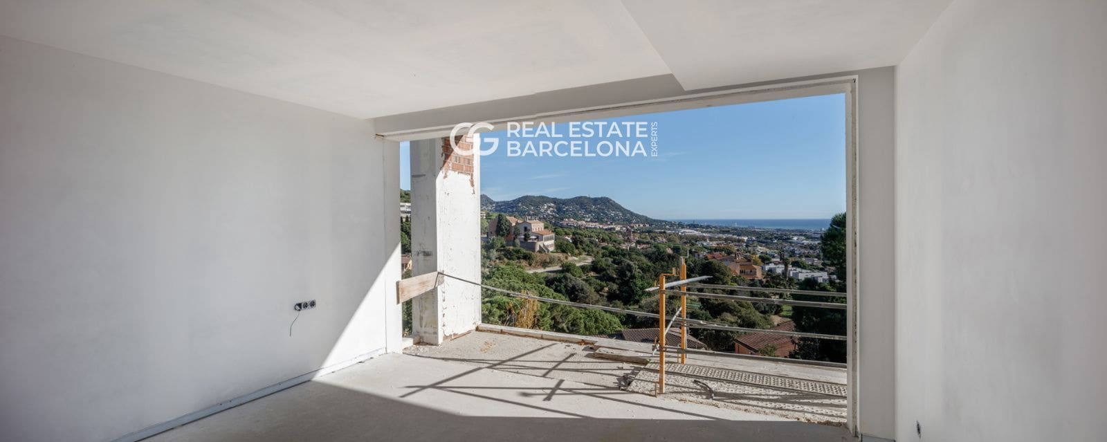 Villa for sale in Premia de Dalt with pool - € 2,200,000 (Ref: 9482343)