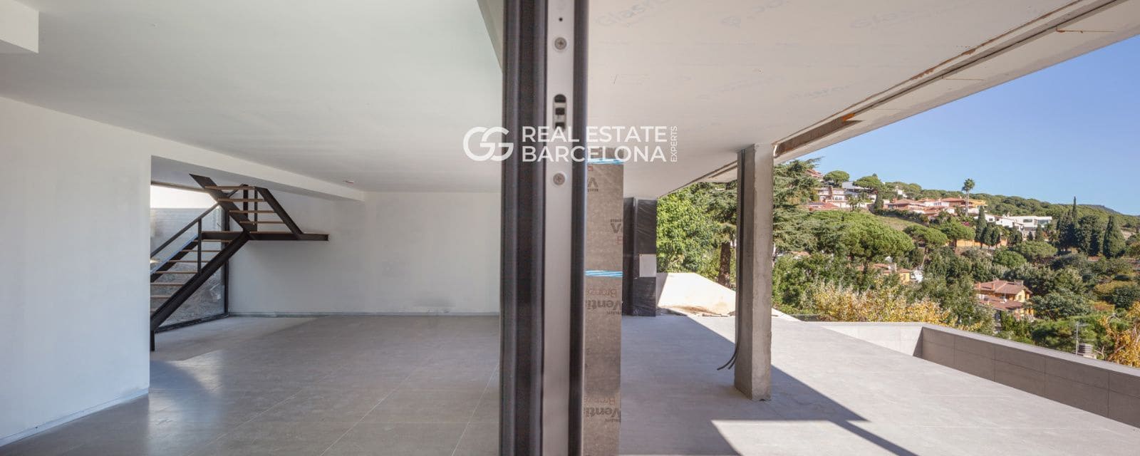 Villa for sale in Premia de Dalt with pool - € 2,200,000 (Ref: 9482343)