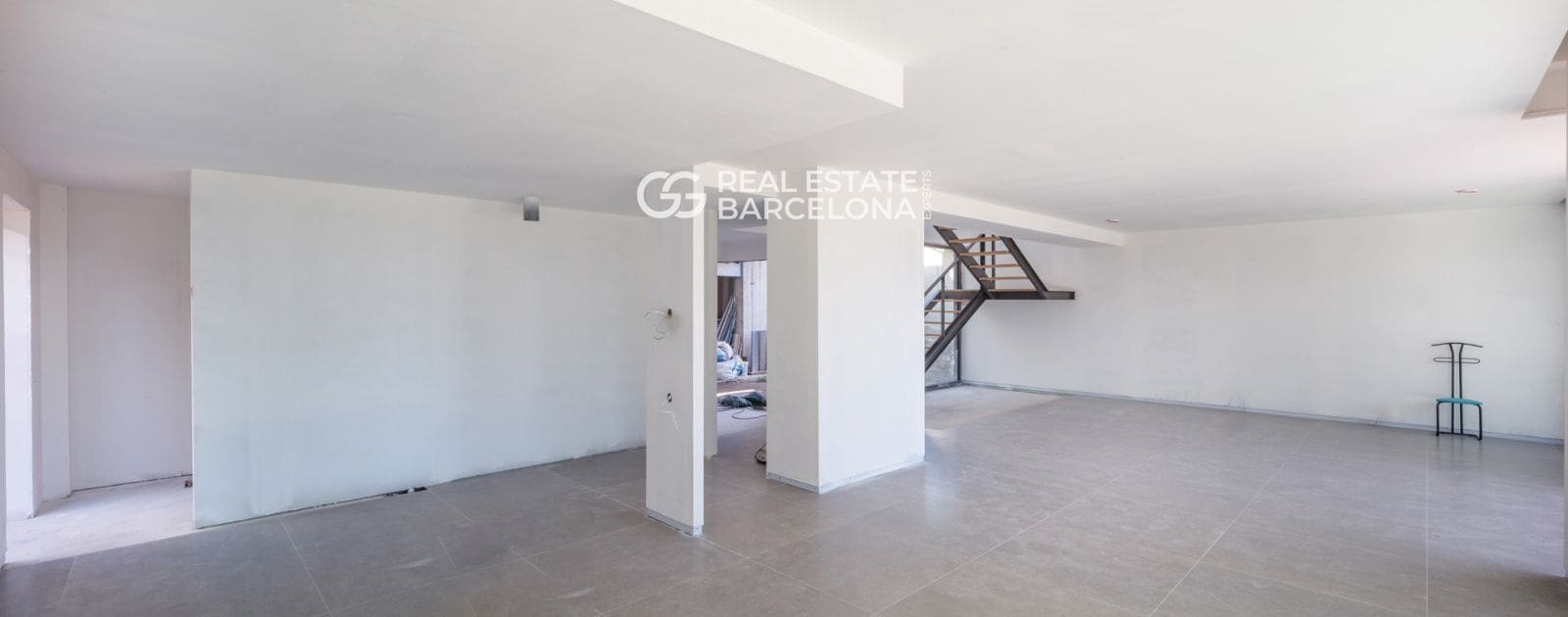 Villa for sale in Premia de Dalt with pool - € 2,200,000 (Ref: 9482343)