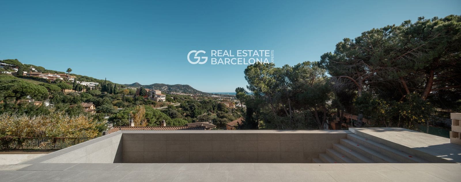 Villa for sale in Premia de Dalt with pool - € 2,200,000 (Ref: 9482343)