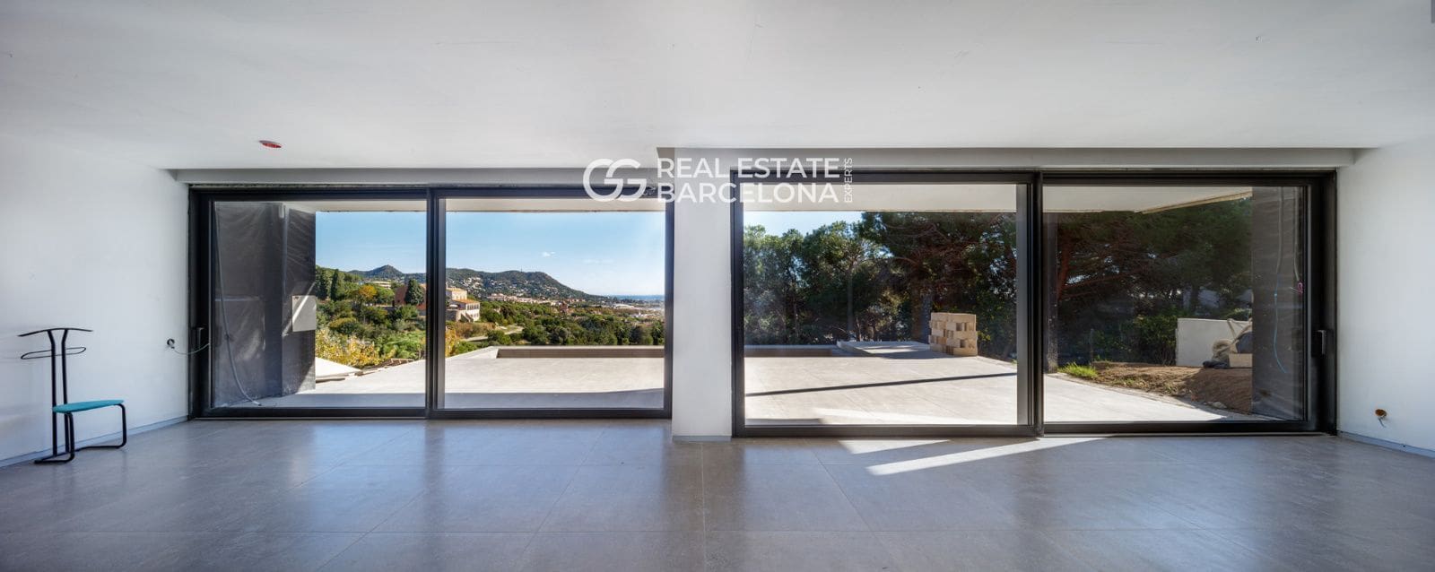 Villa for sale in Premia de Dalt with pool - € 2,200,000 (Ref: 9482343)