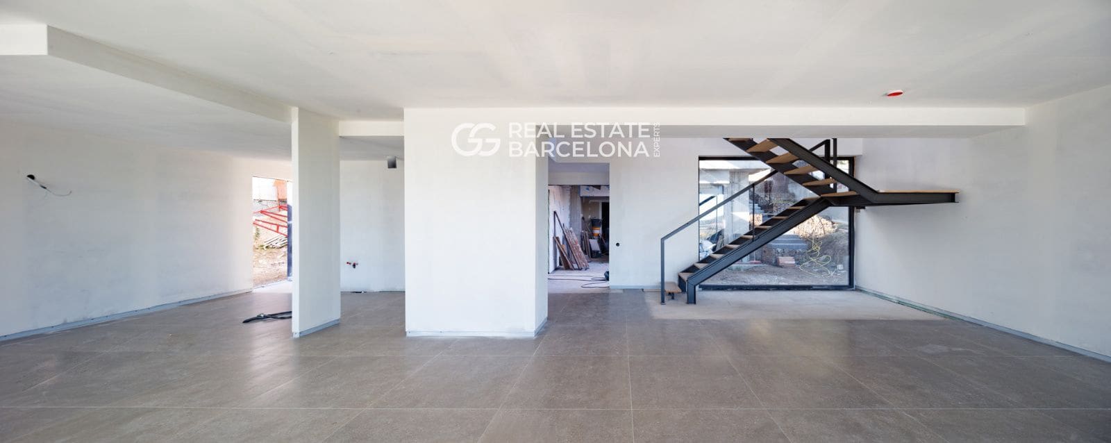 Villa for sale in Premia de Dalt with pool - € 2,200,000 (Ref: 9482343)