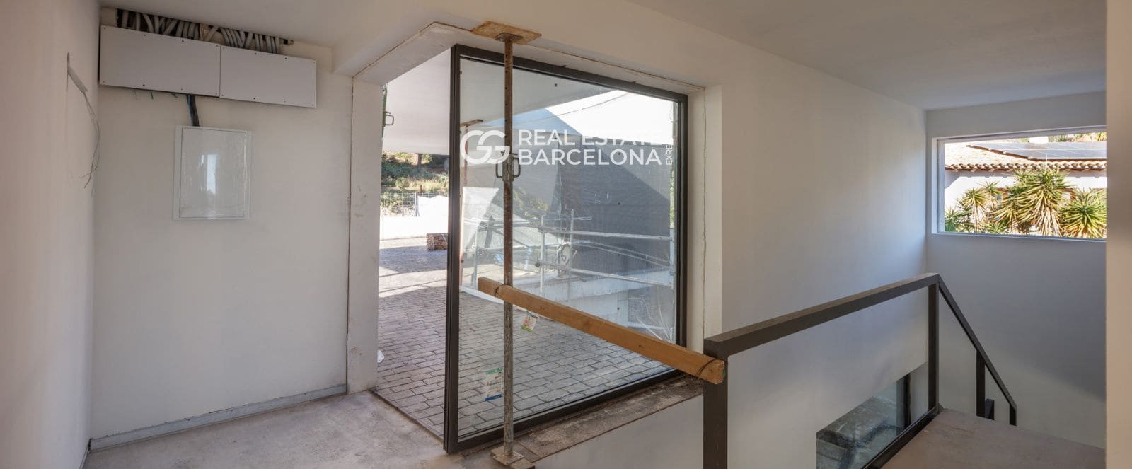 Villa for sale in Premia de Dalt with pool - € 2,200,000 (Ref: 9482343)