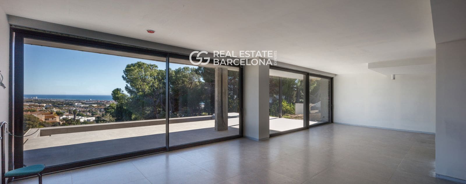 Villa for sale in Premia de Dalt with pool - € 2,200,000 (Ref: 9482343)