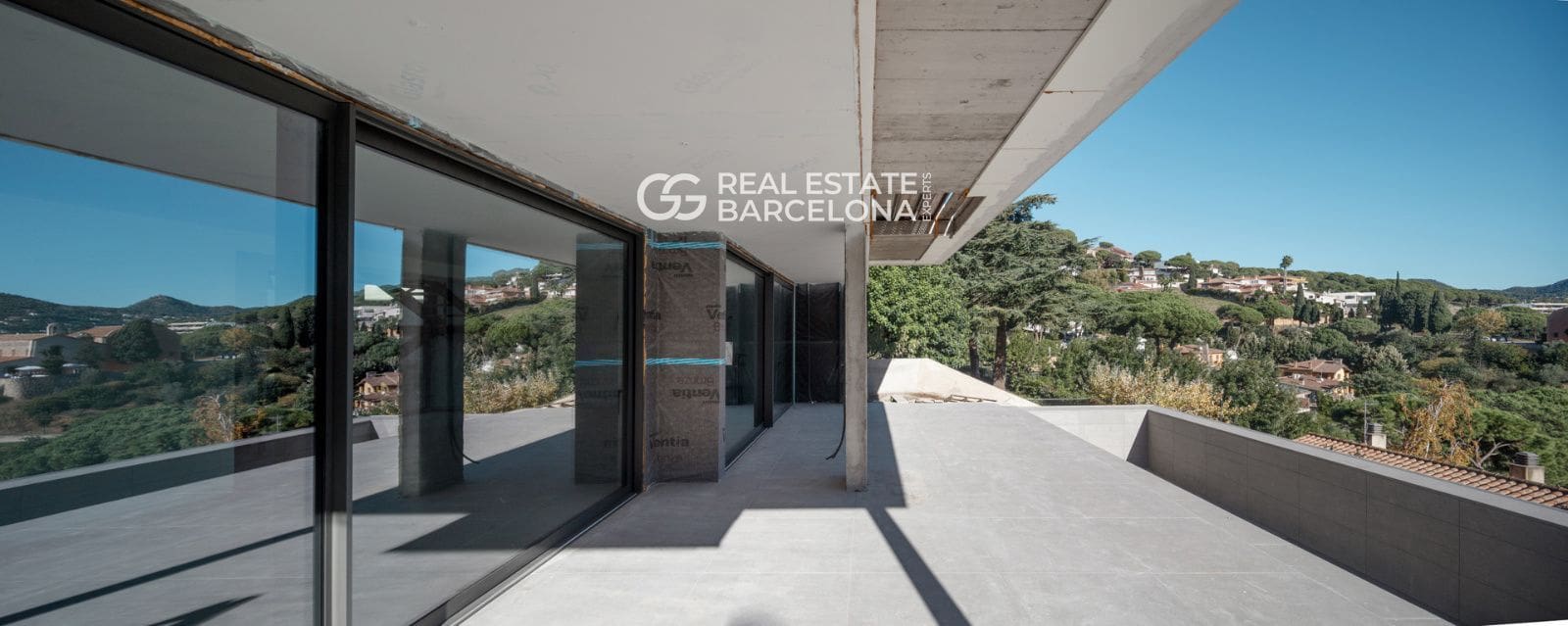 Villa for sale in Premia de Dalt with pool - € 2,200,000 (Ref: 9482343)