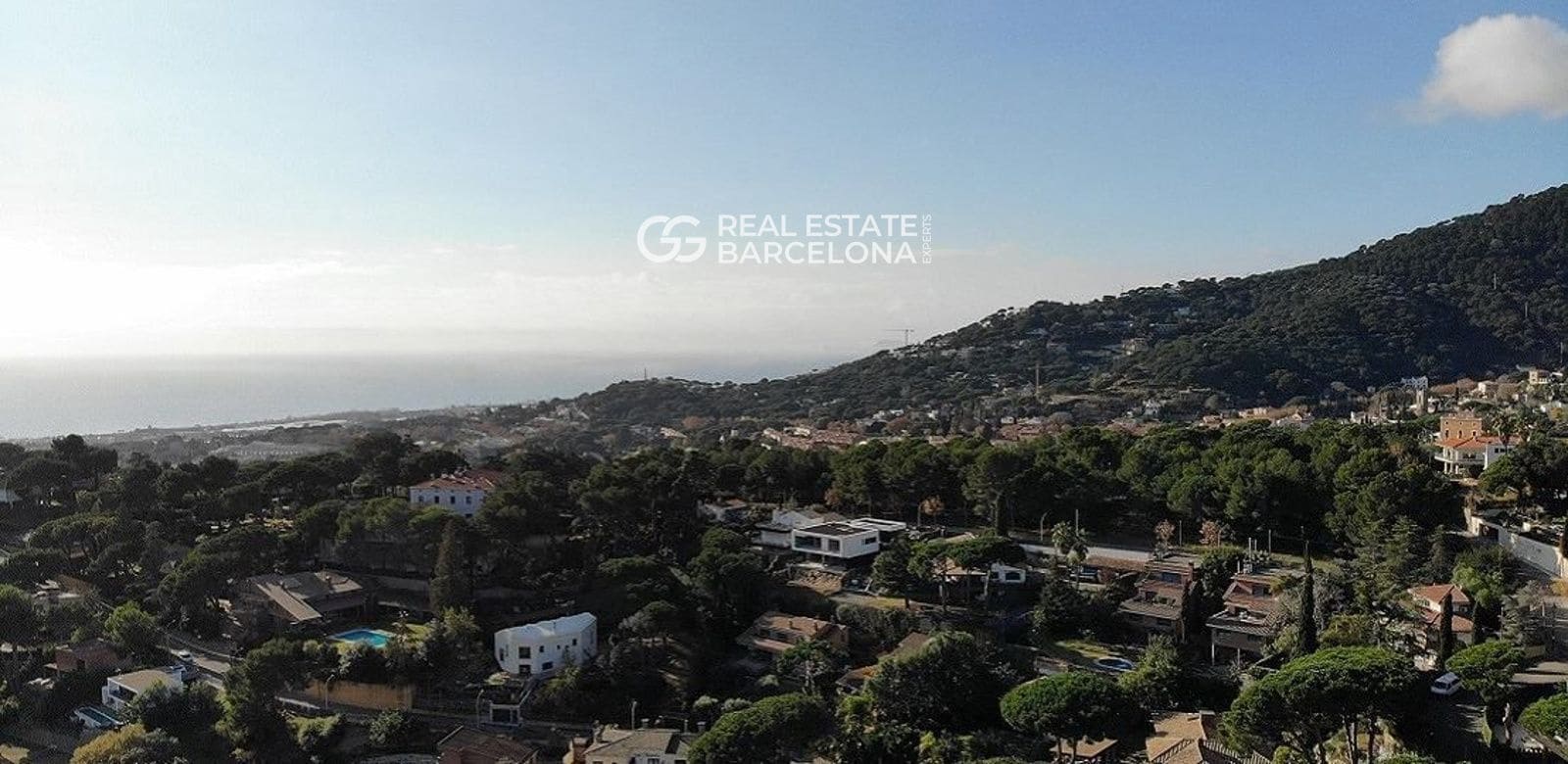 Villa for sale in Premia de Dalt with pool - € 2,200,000 (Ref: 9482343)