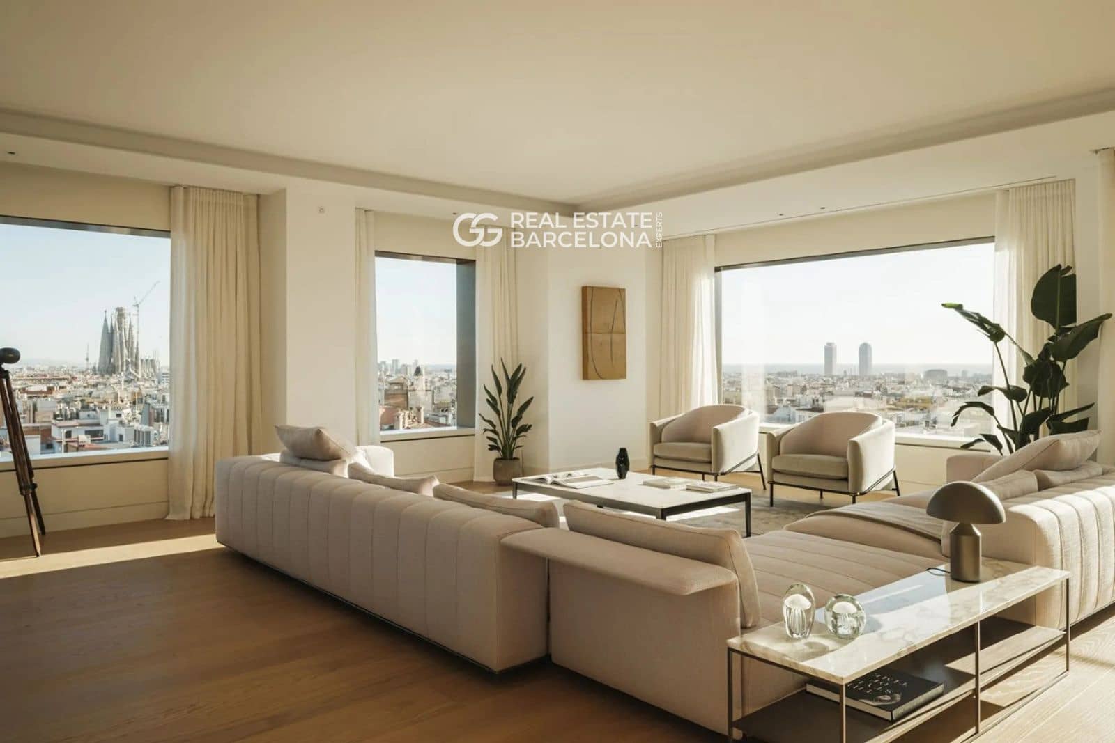 3 bedroom Flat for sale in Barcelona city with pool - € 8,800,000 (Ref: 9482344)