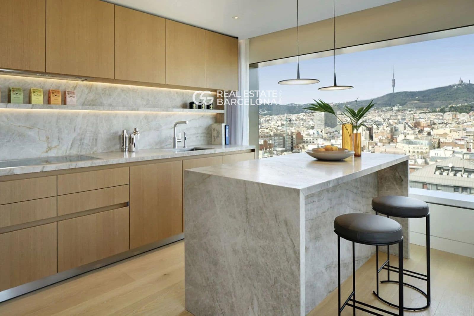 3 bedroom Flat for sale in Barcelona city with pool - € 8,800,000 (Ref: 9482344)