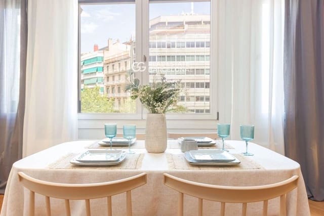 2 quarto Apartamento para venda em Eixample, Barcelona cidade - 640 000 € (Ref: 9482349)