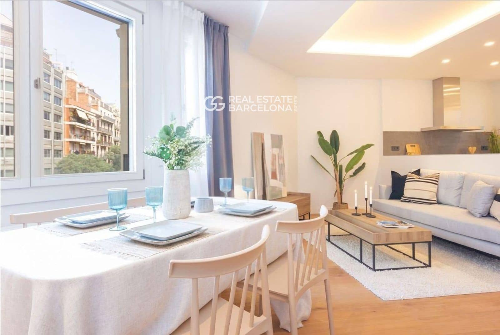 2 bedroom Flat for sale in Barcelona city - € 640,000 (Ref: 9482349)