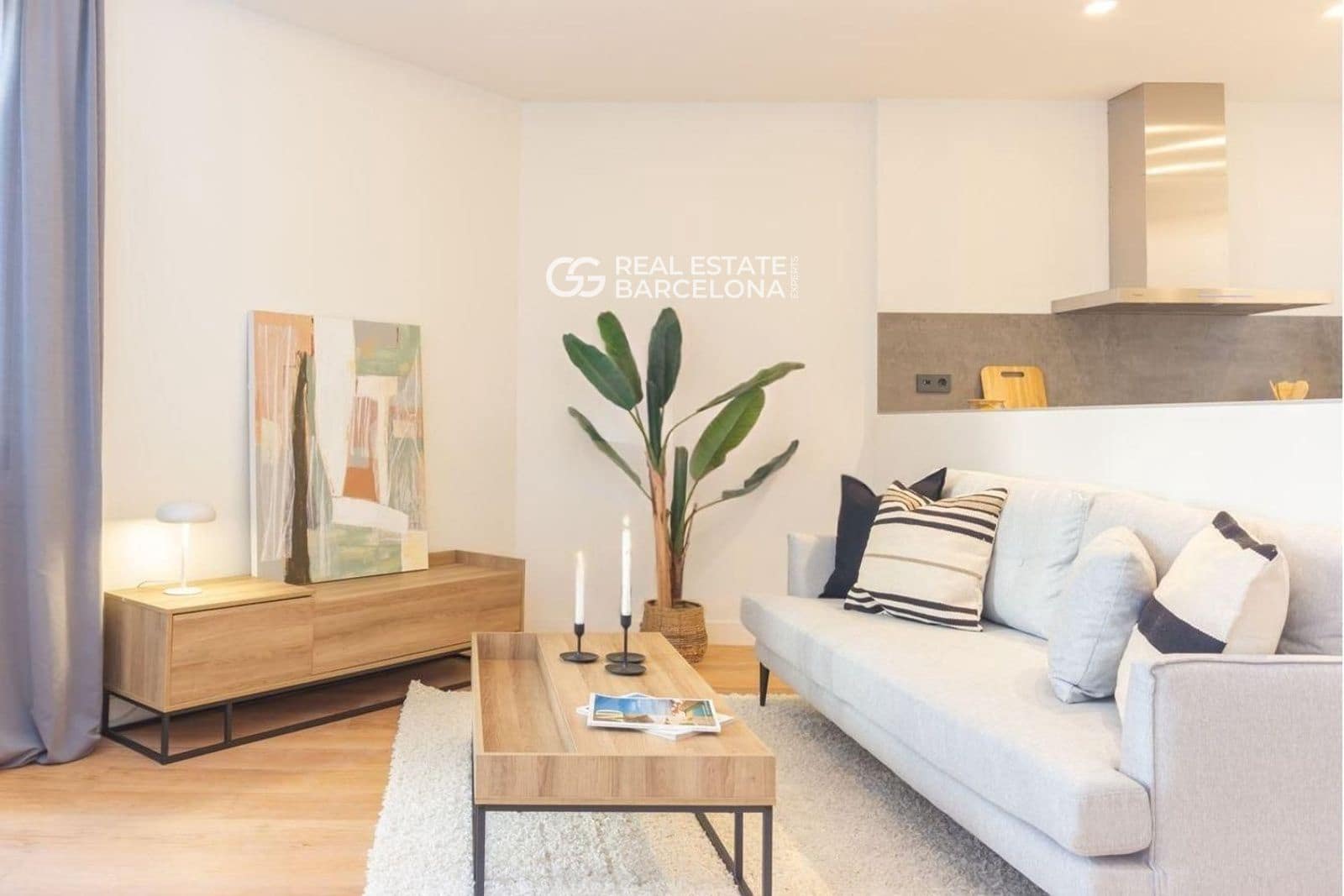 2 bedroom Flat for sale in Barcelona city - € 640,000 (Ref: 9482349)