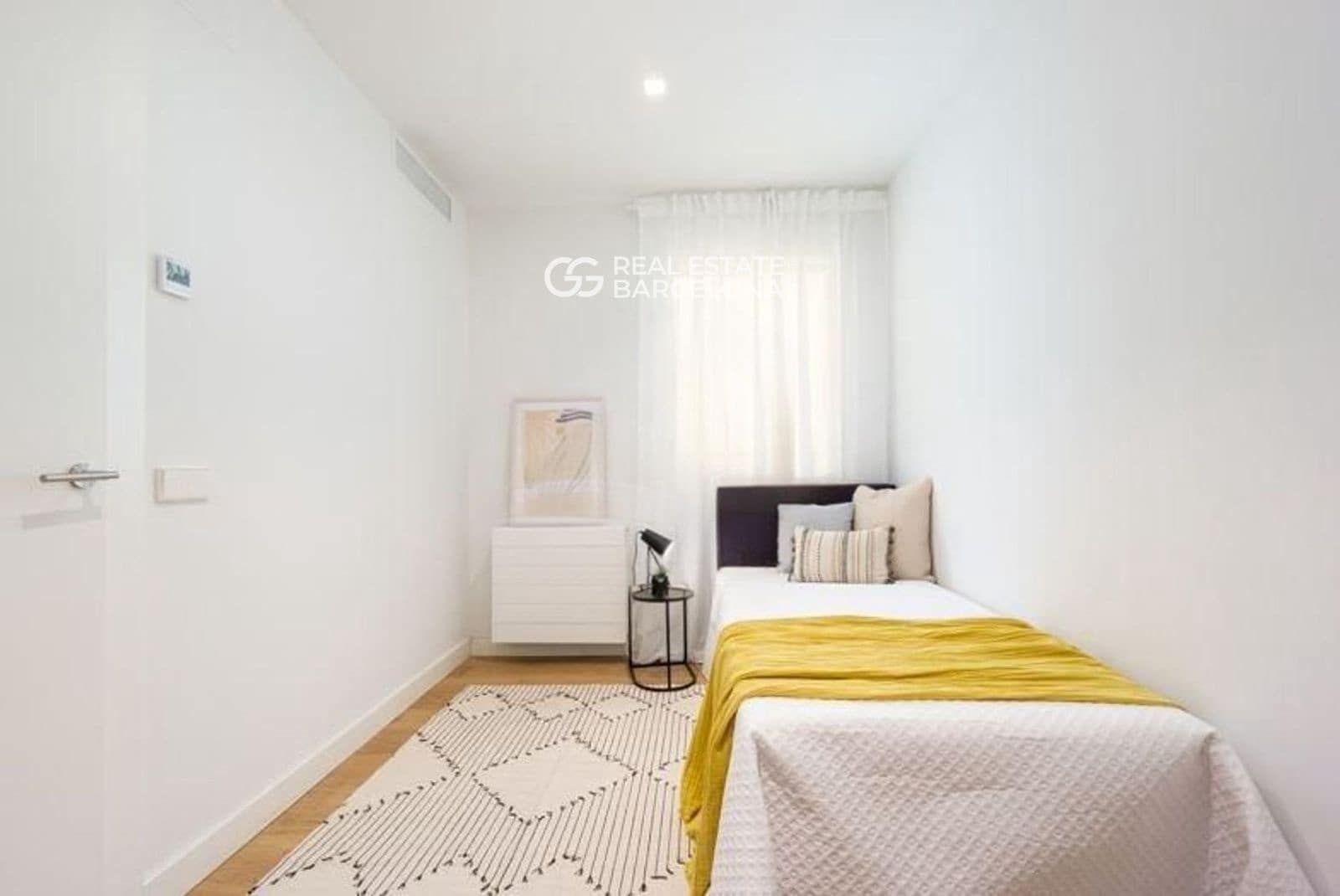 2 bedroom Flat for sale in Barcelona city - € 640,000 (Ref: 9482349)