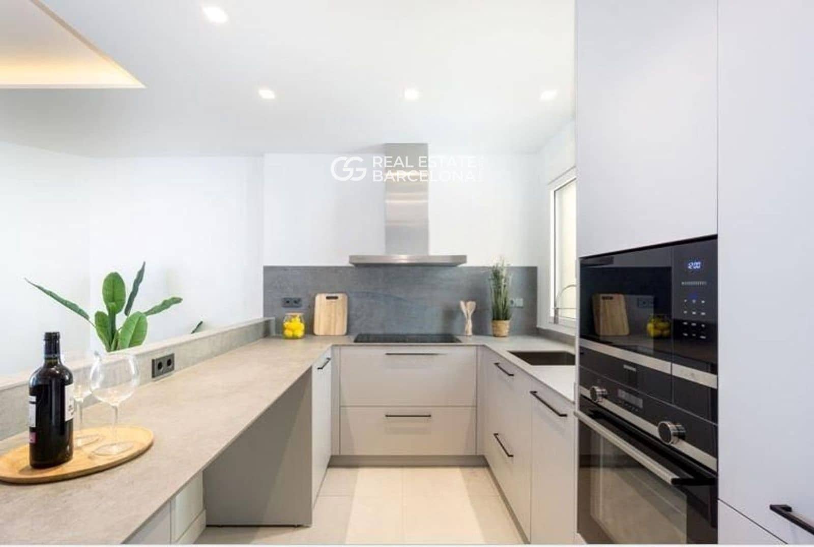 2 bedroom Flat for sale in Barcelona city - € 640,000 (Ref: 9482349)