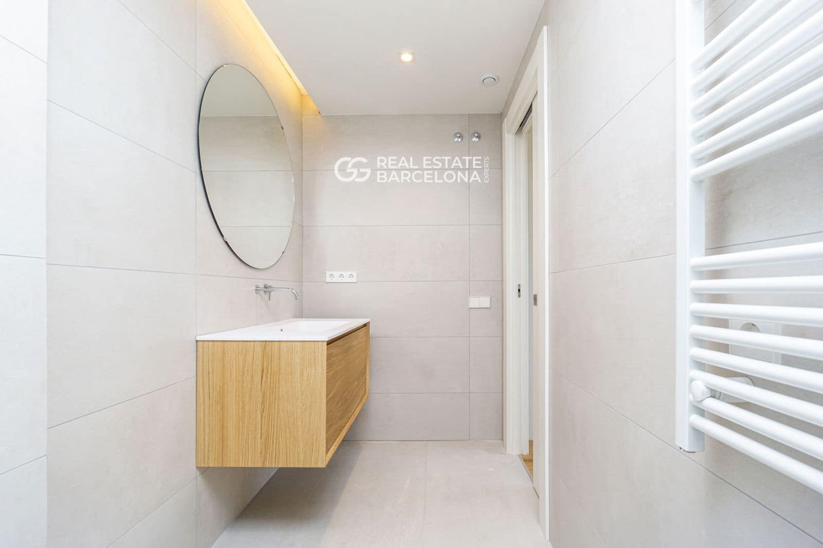 2 slaapkamer Flat te koop in Barcelona stad - € 625.000 (Ref: 9482350)