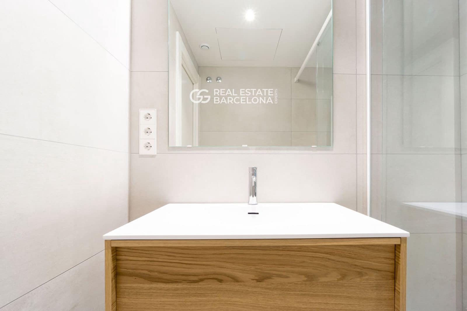 2 slaapkamer Flat te koop in Barcelona stad - € 625.000 (Ref: 9482350)