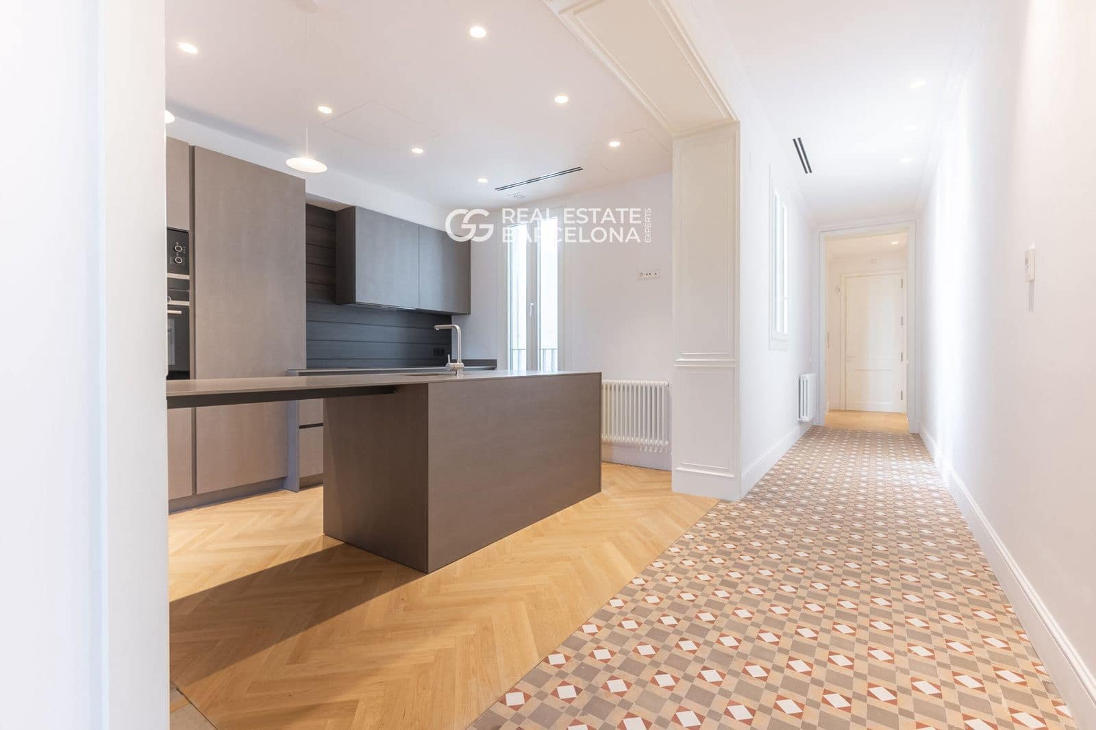 2 bedroom Flat for sale in Barcelona city - € 925,000 (Ref: 9482351)