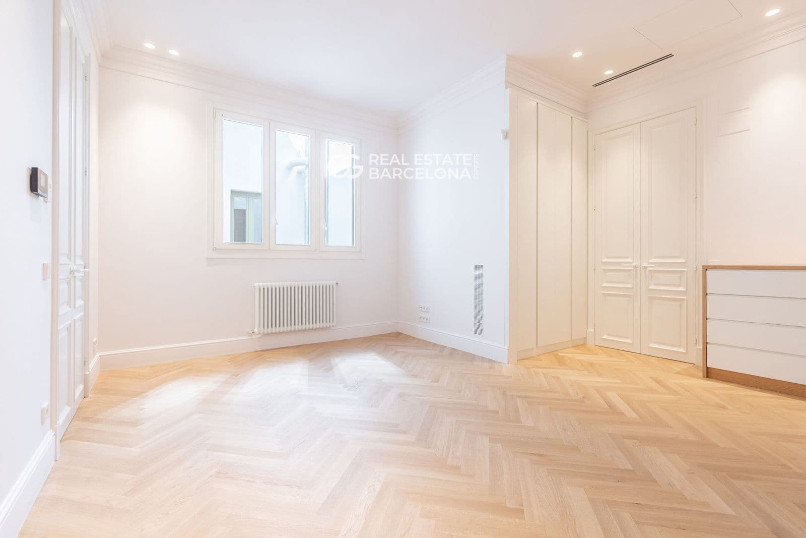 2 bedroom Flat for sale in Barcelona city - € 925,000 (Ref: 9482351)